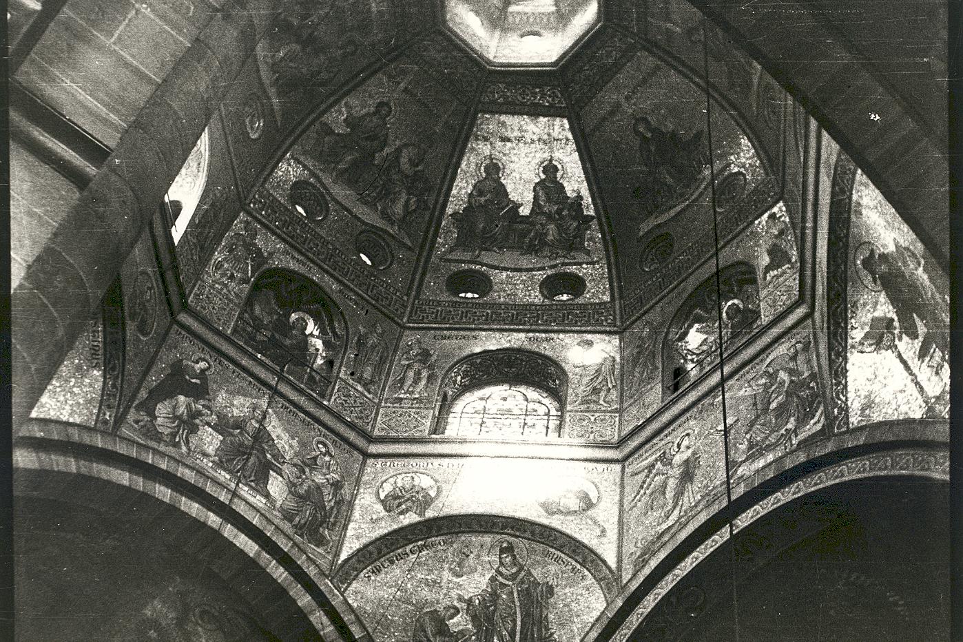 Abb 007  St. Aposteln Vierungskuppel, Mosaikausstattung von F. Stummel,A.Gobbo.1894,  Foto ca. 1936